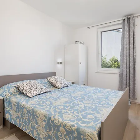Apartmán 2 Bedroom Amazing In *