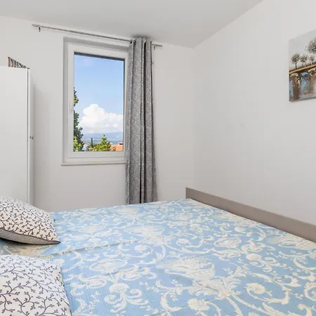 דירה Stunning In With Kitchen