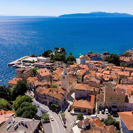 Amazing In With Wifi Lovran